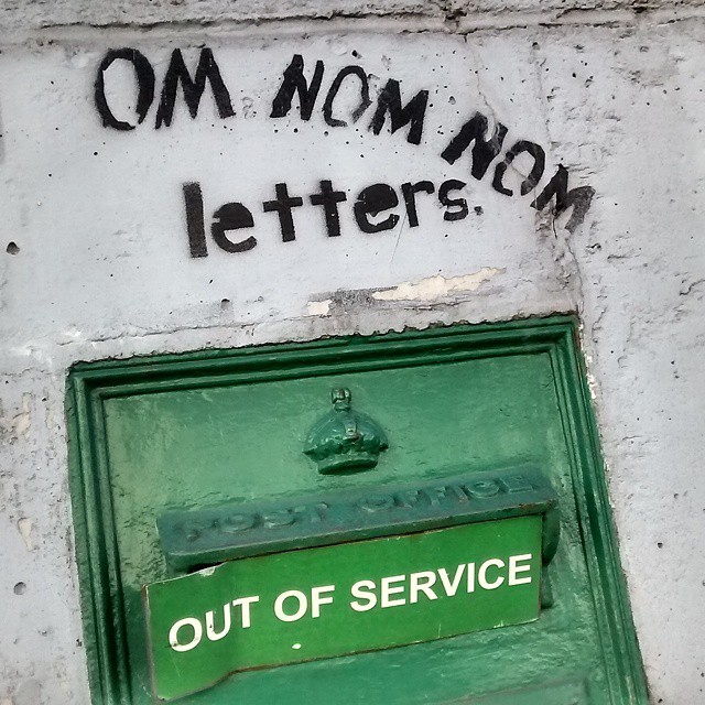 om-nom-mailbox